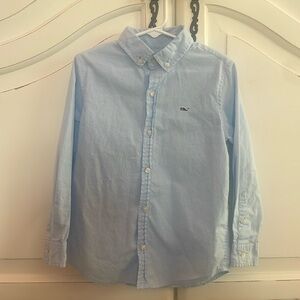 Vineyard Vines long sleeve light blue boys button up size 5